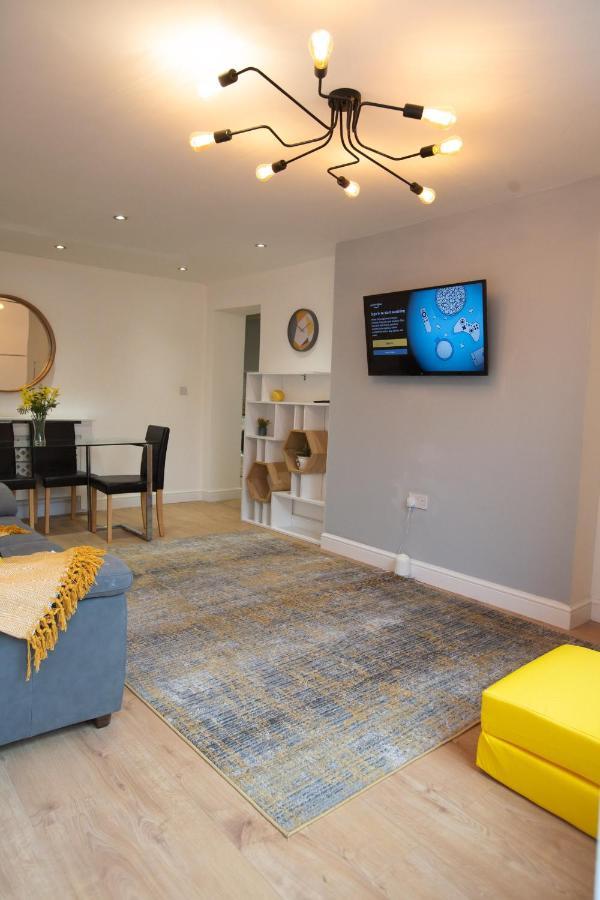 Cityhost - Leeds Apartments Beeston Hill Exterior foto