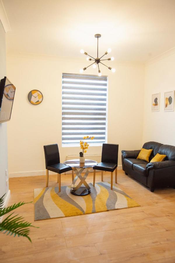 Cityhost - Leeds Apartments Beeston Hill Exterior foto