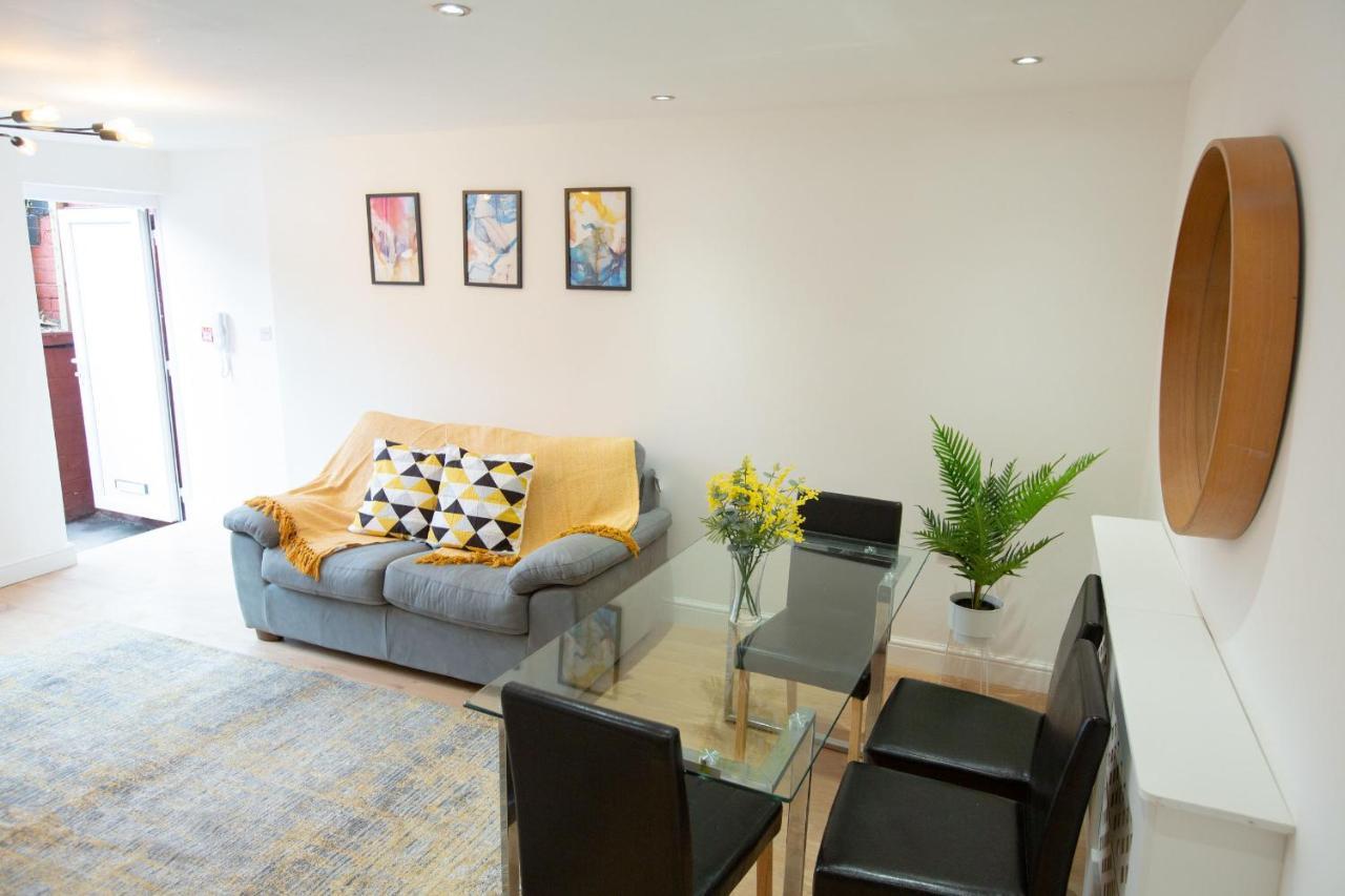 Cityhost - Leeds Apartments Beeston Hill Exterior foto
