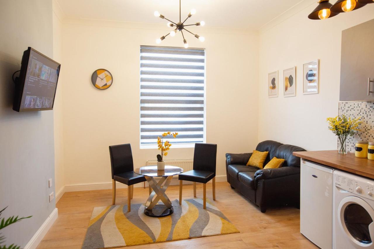 Cityhost - Leeds Apartments Beeston Hill Exterior foto